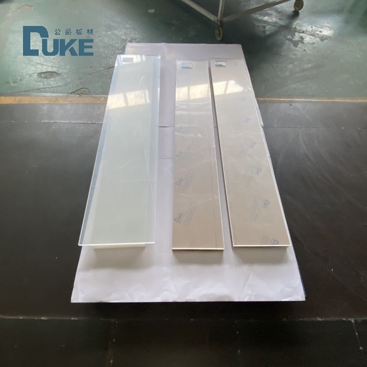 Anti Kuning Disesuaikan Lembar Akrilik Bening tebal Panel PMMA Untuk Outdoor Window CNC Pemotongan 10mm
