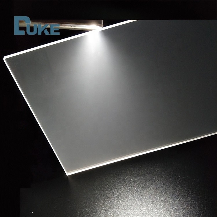 Transmittansi Cahaya Seragam Nano LGP Edge Lit Permukaan Lempar Lampu Akrilik Jelas Piring Panduan