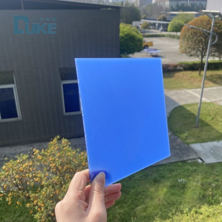 Panel Plexiglass Biru Dan Putih Perubahan Warna Tanda Biru Akrilik Untuk Penggunaan Malam
